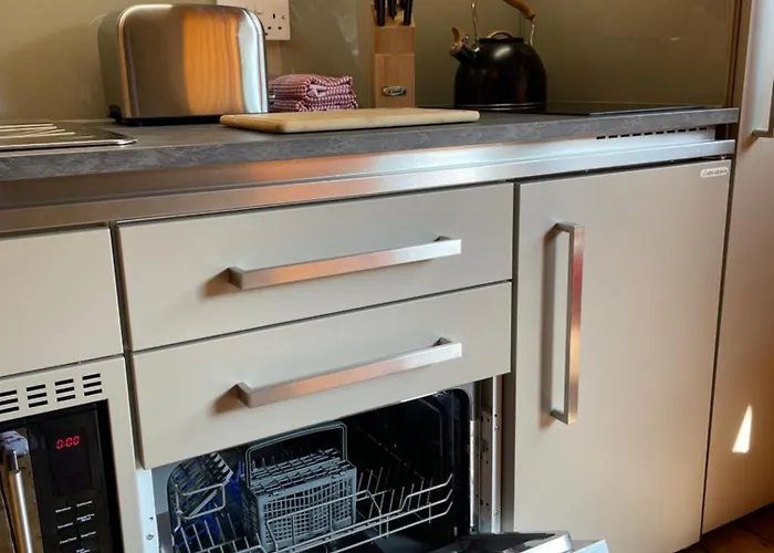 Coniston - Safari آمبيلسايد